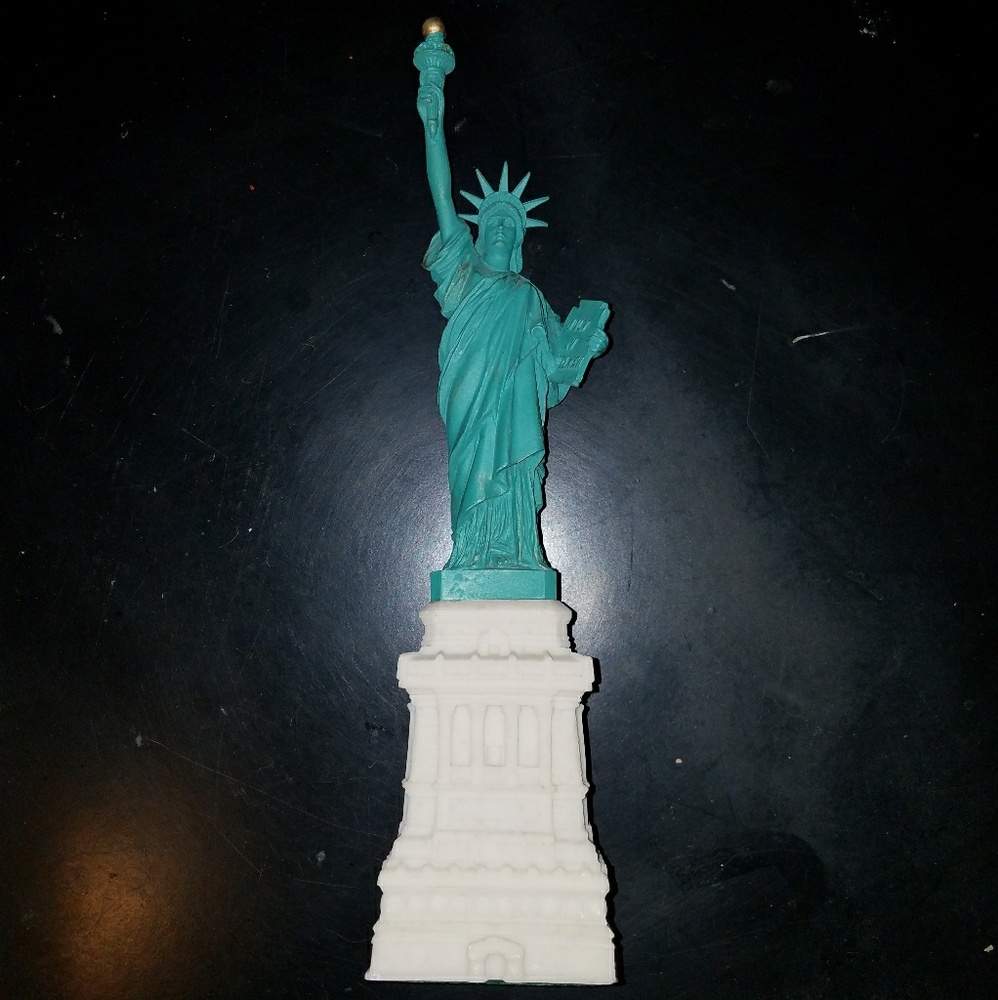 Miniature statue of liberty souvenir